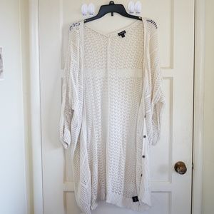 TORRID SIZE 0 OFF WHITE BOYFRIEND CARDIGAN